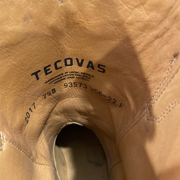 ✨Like New Women's Tecovas Chloe in Pearl 7.5✨ - Picture 2 of 8